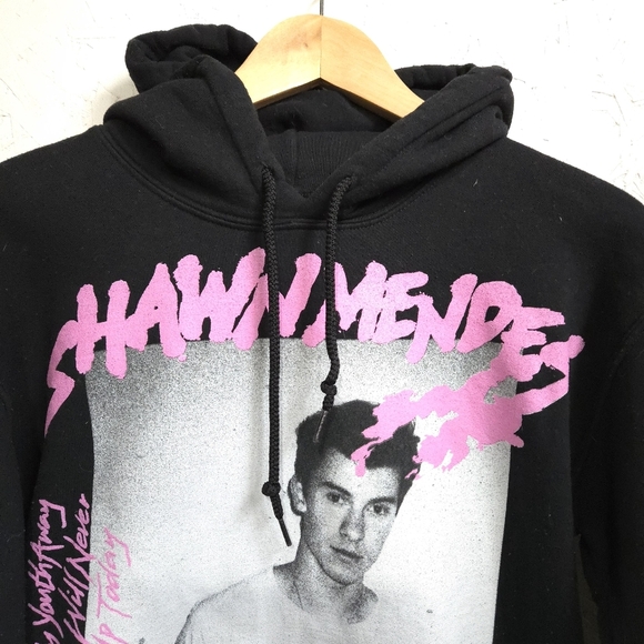 Shawn Mendes The Tour Black Graphic Hoodie - Picture 2 of 10